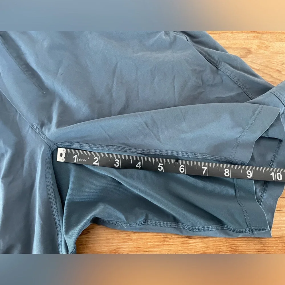 Lululemon THE Athletic Linerless 9” Shorts Men’s Sz S Blue Gym Training Flawed